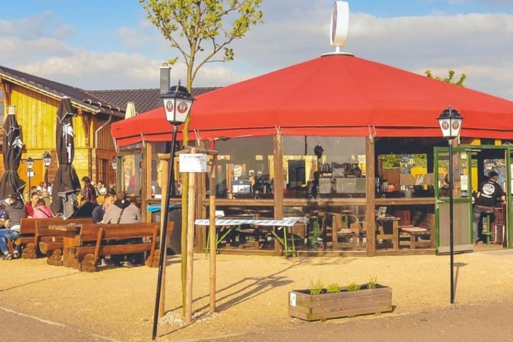 Sonnige Etagen-Wohnung, Alleinige Nutzung, Wasserbett Neunkirchen  Buitenkant foto
